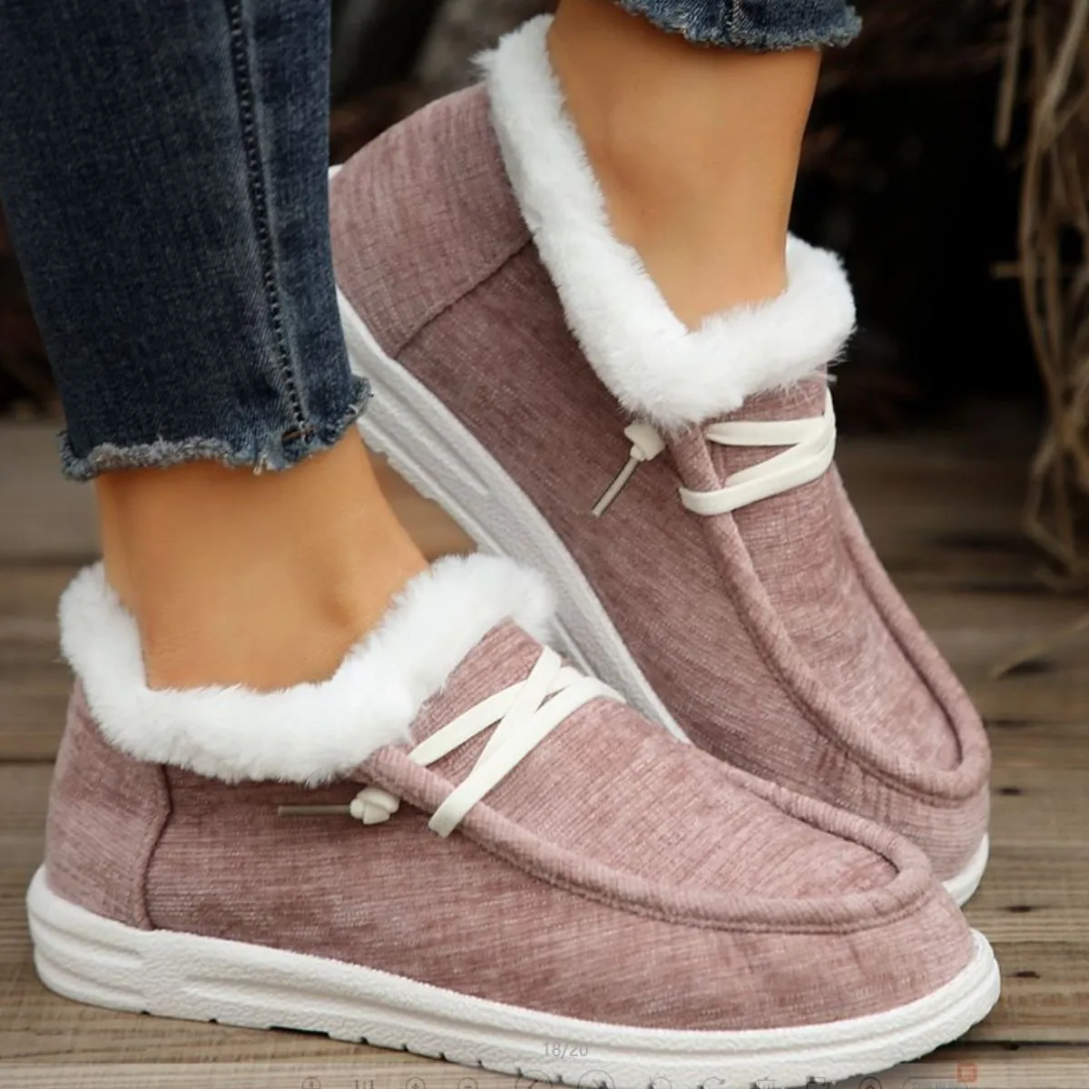 binfenxie  -  Lace Up Round Toe Furry Sneakers