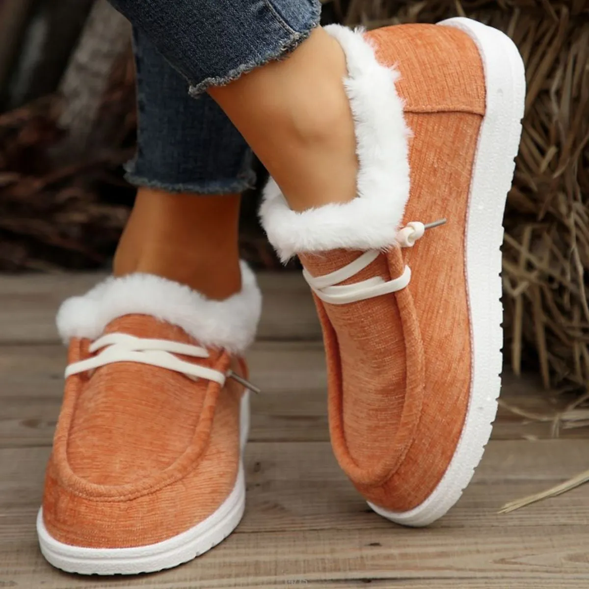 binfenxie  -  Lace Up Round Toe Furry Sneakers