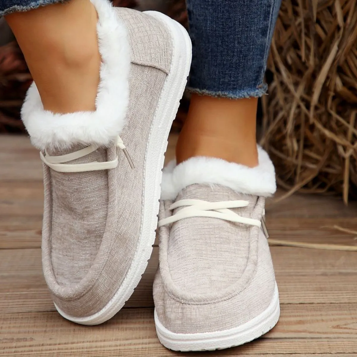 binfenxie  -  Lace Up Round Toe Furry Sneakers