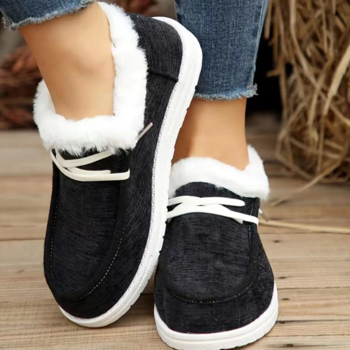 binfenxie  -  Lace Up Round Toe Furry Sneakers