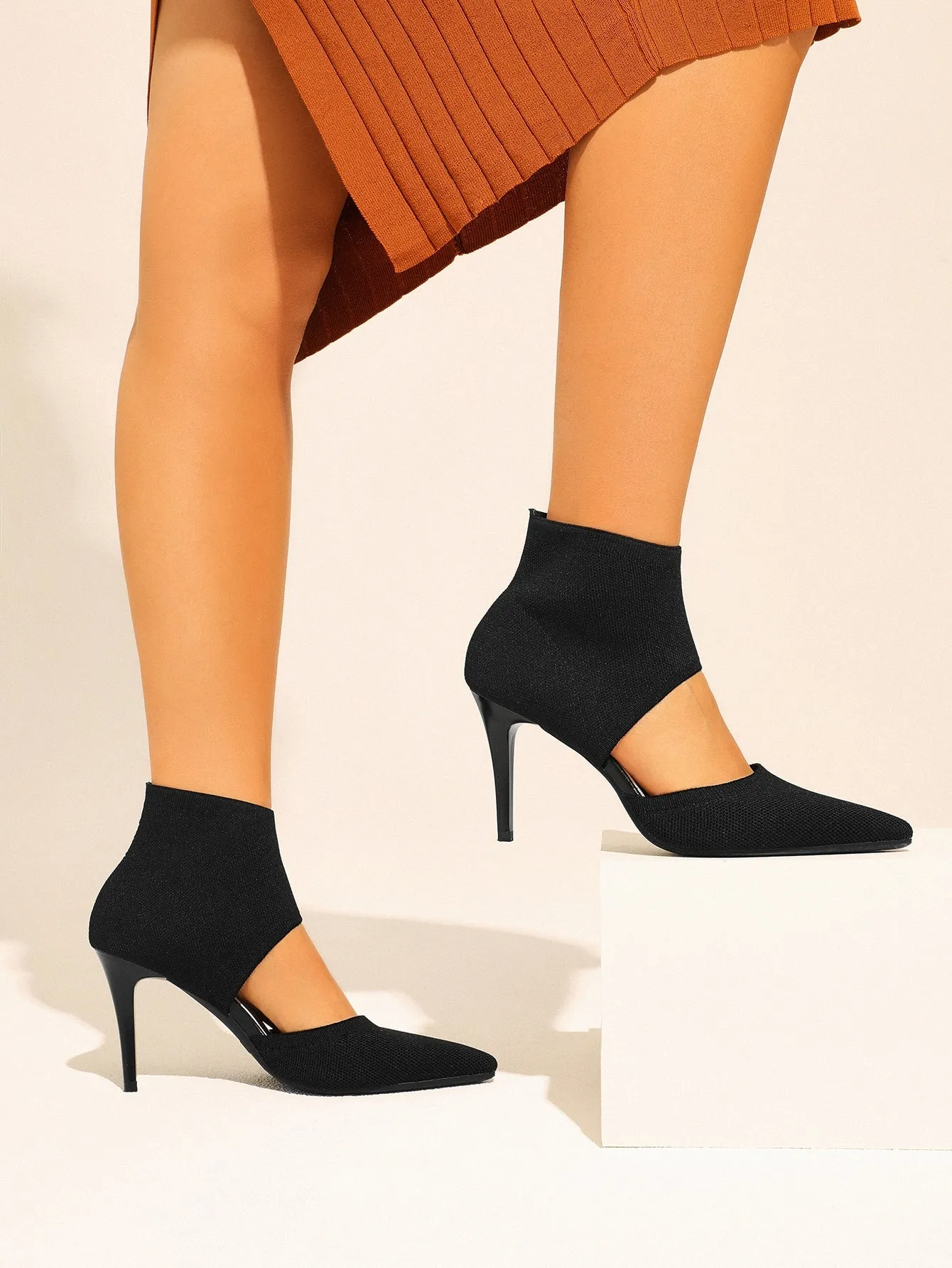 Cuccoo Minimalist Stiletto Heeled Cut-out Knit Boots