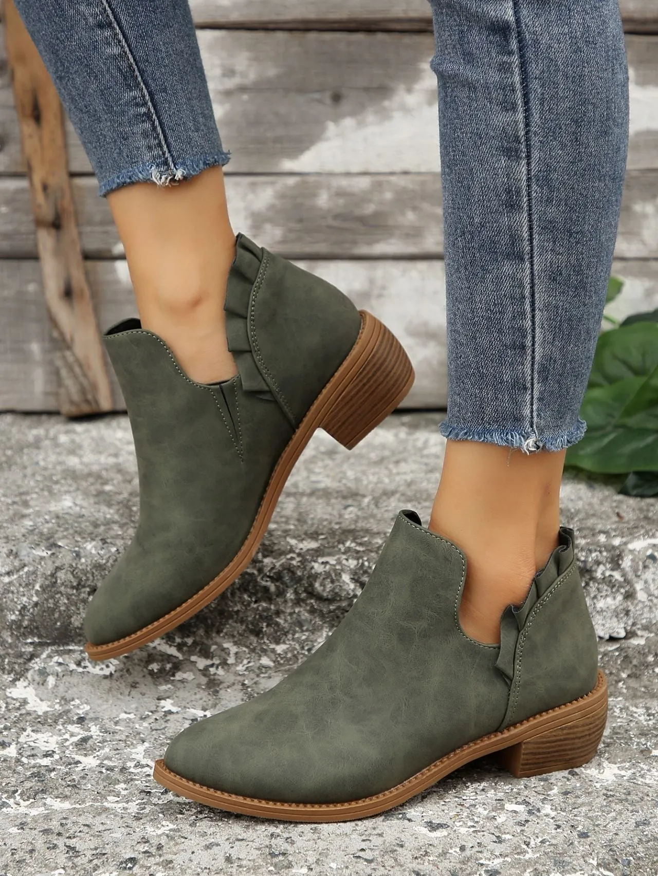elveswallet Ruffled Detail V-cut Chunky Low Heeled Slip On Ankle Botties