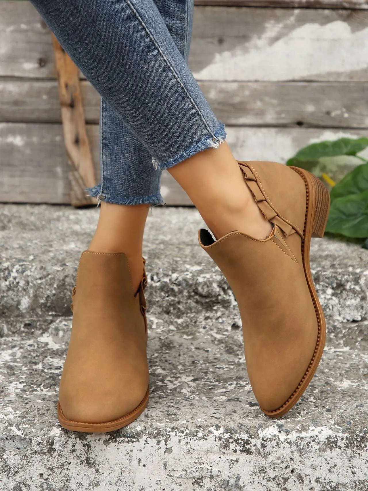 elveswallet Ruffled Detail V-cut Chunky Low Heeled Slip On Ankle Botties