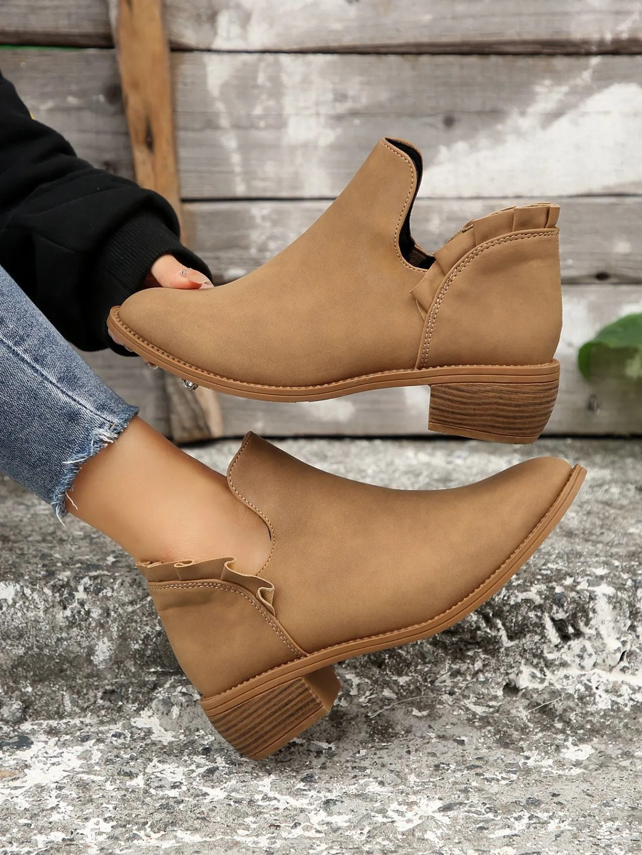 elveswallet Ruffled Detail V-cut Chunky Low Heeled Slip On Ankle Botties