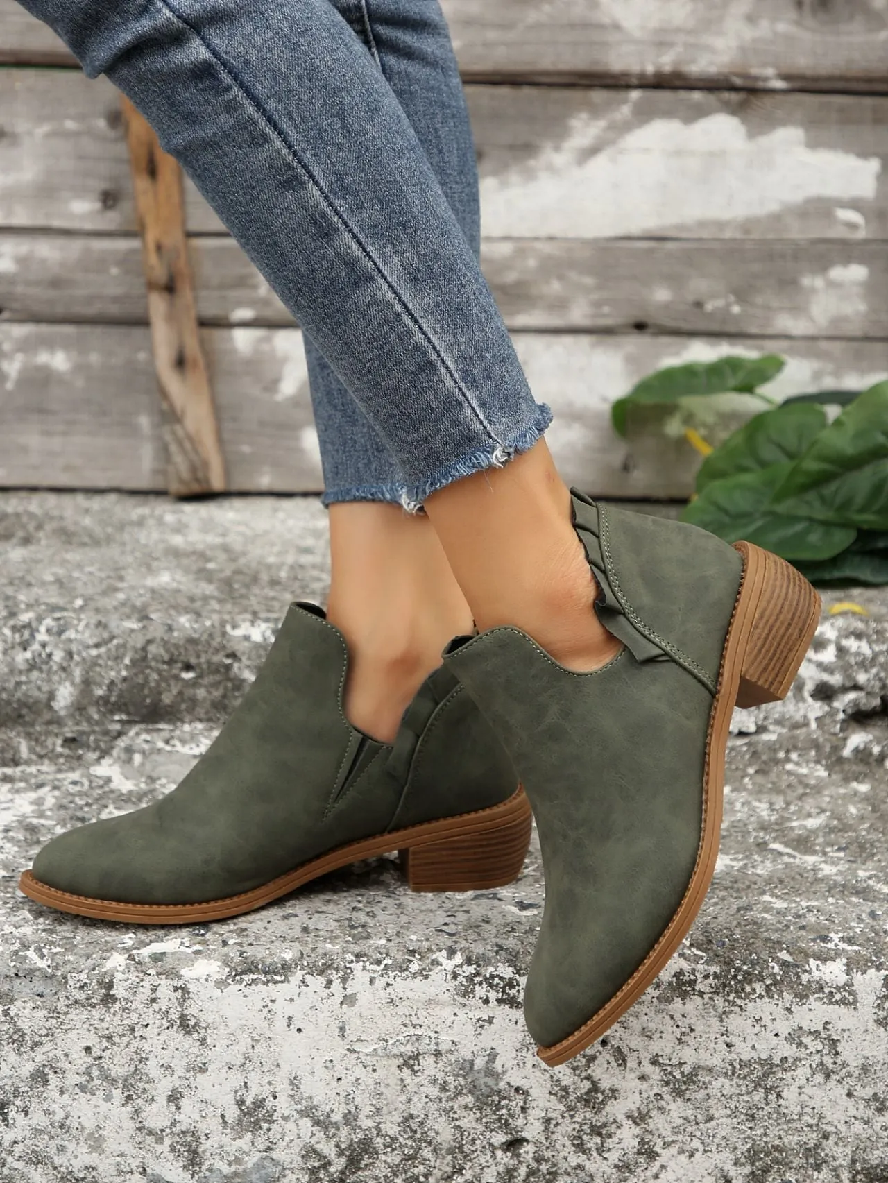 elveswallet Ruffled Detail V-cut Chunky Low Heeled Slip On Ankle Botties