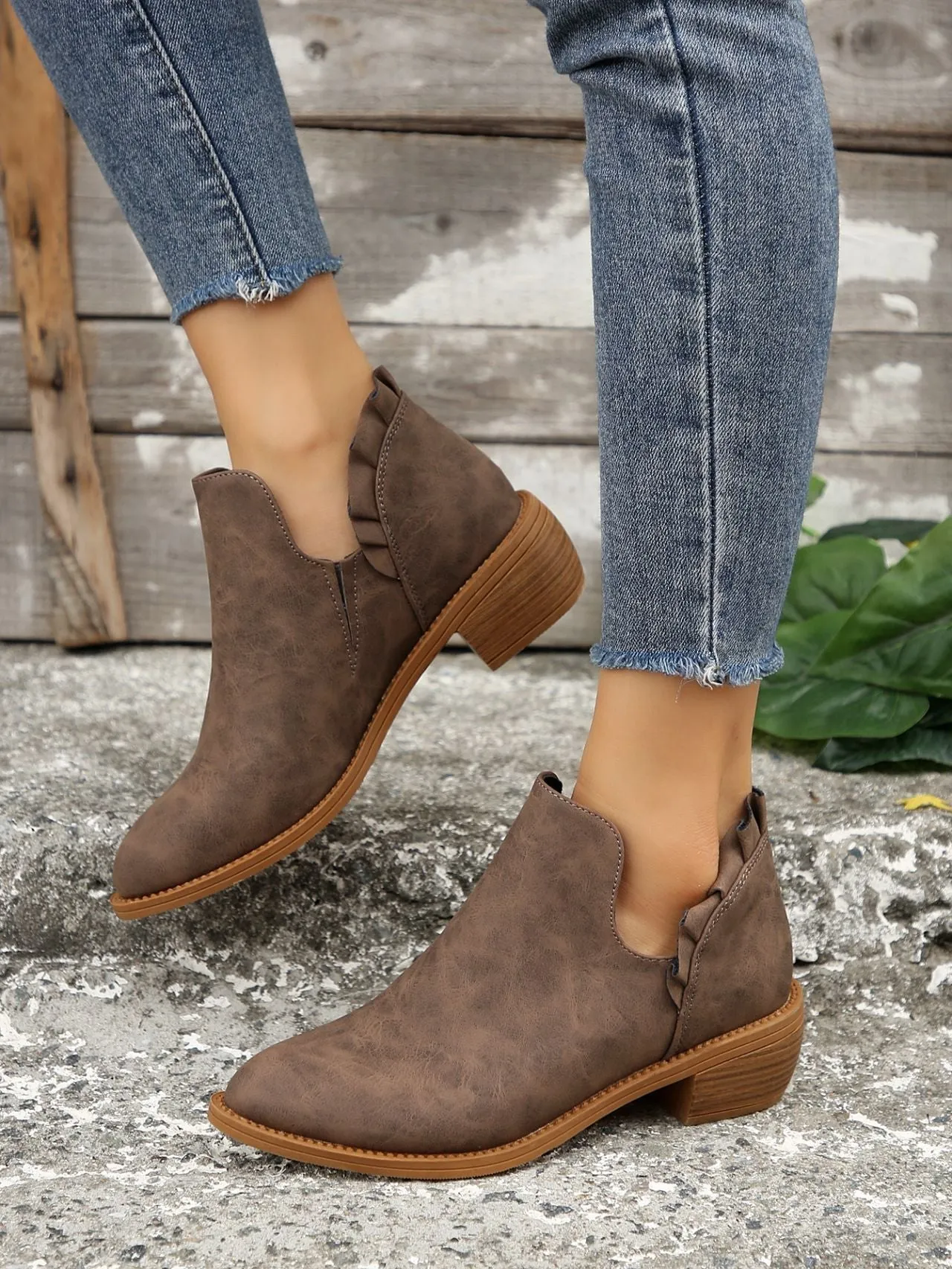 elveswallet Ruffled Detail V-cut Chunky Low Heeled Slip On Ankle Botties