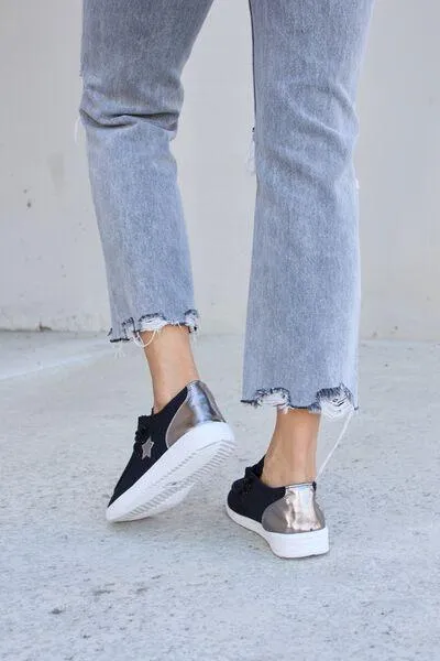 Forever Link Aim Victory Star Flat Lace Up Sneakers