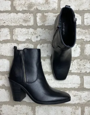 Indigo Road Boots NEW!- (Size 7.5)