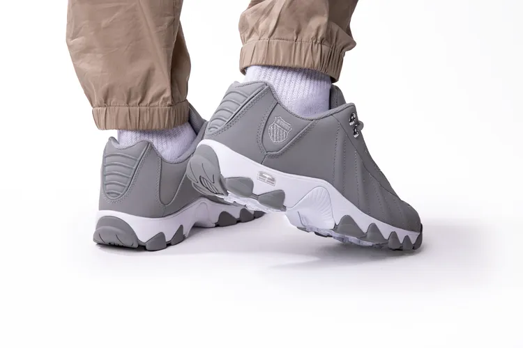 K-Swiss Men's ST329 CMF Court Shoes in Neutral Gray/Silver/White