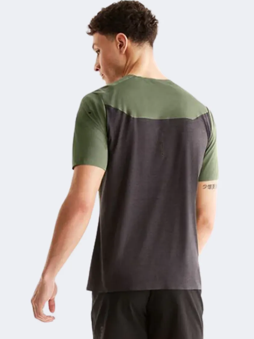 On Performance  Men Running T-Shirt Taiga/Black