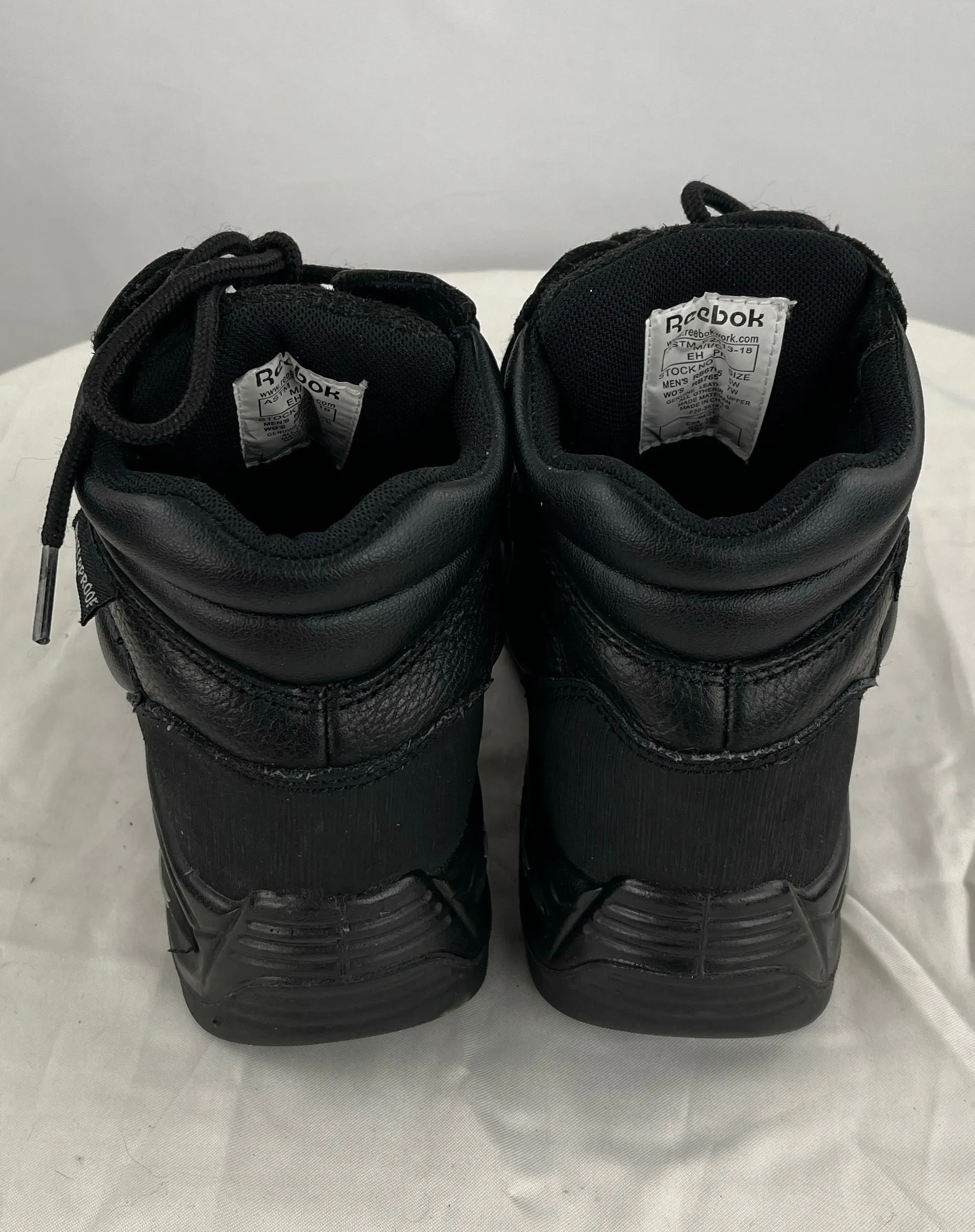 Reebok Unisex Kids Black Leather Hiking Athletic Shoes Boys 5/Girls 7